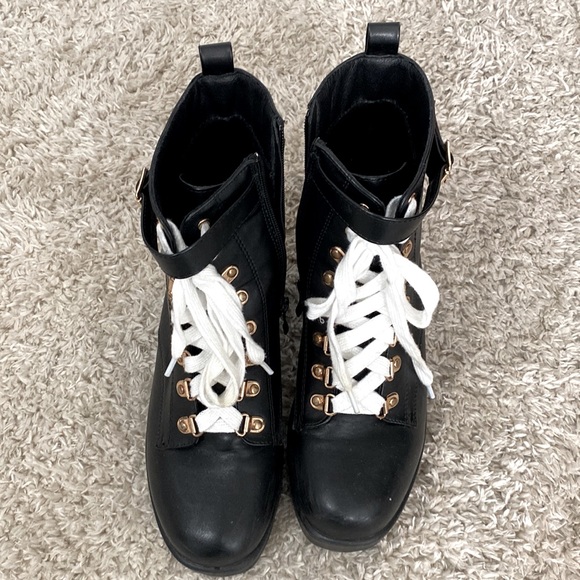 Nasty gal platform zip up biker boots size 8 - Picture 2 of 3